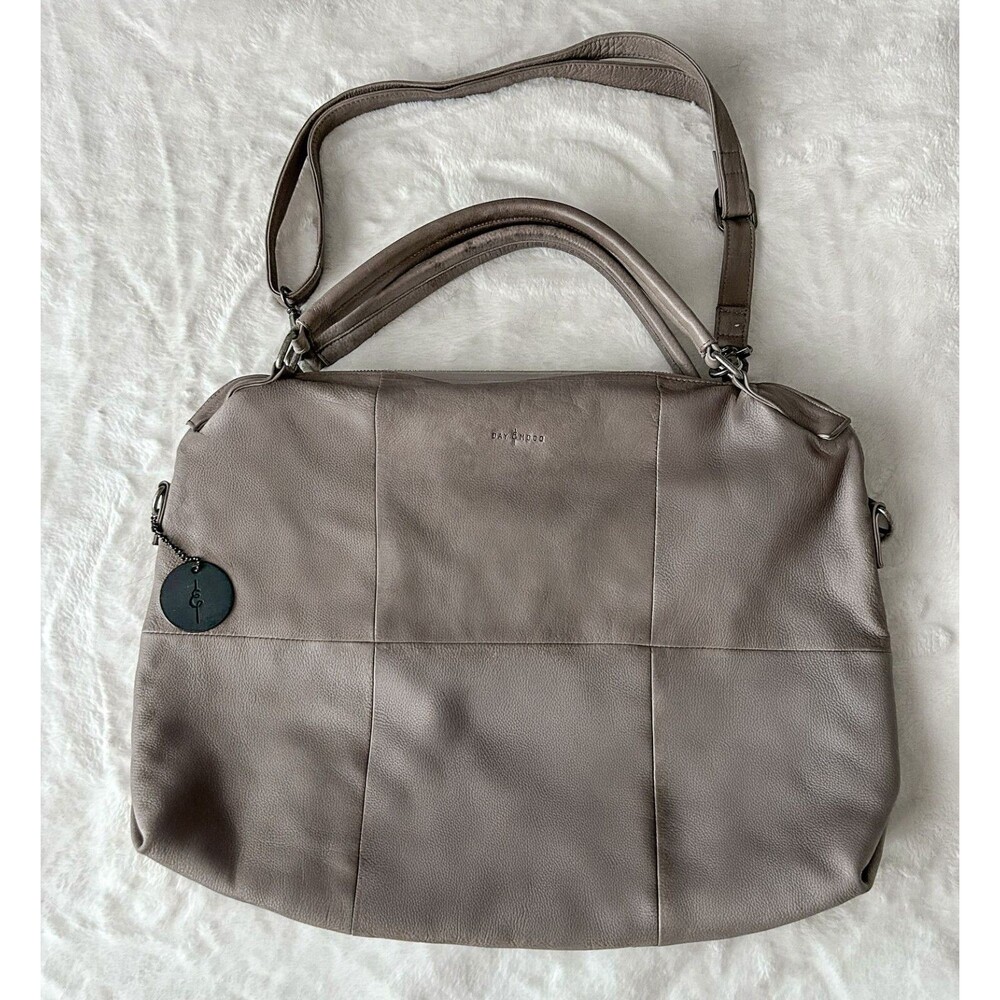 DAY & MOOD Isa Hobo Crossbody Bag Camel Brown Leather Slouchy Adjustable Strap